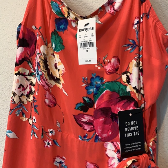 NWT Express Women’s Floral Wrap Dress - Picture 5 of 9